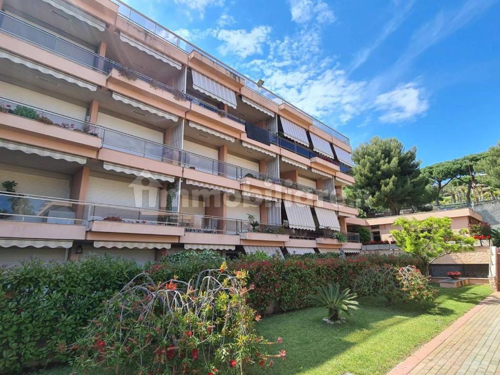 Appartamento In Baiasole Sanremo